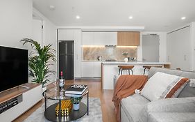 2B2B Luxury At Flagstaff Gardens